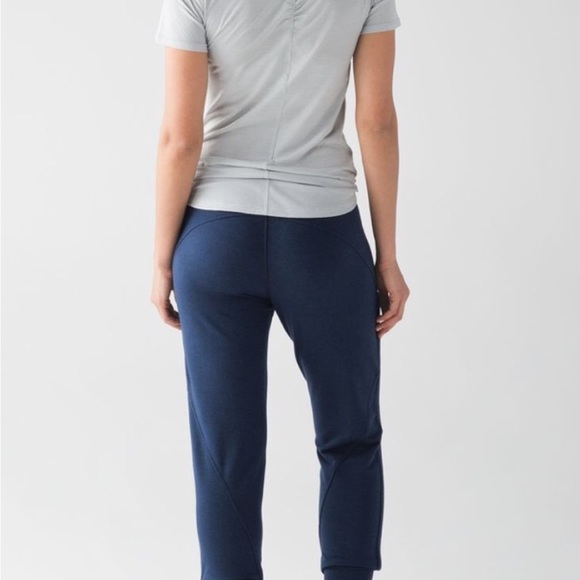 Lululemon Take Ten 7/8 Pant Joggers Crop Blue - Picture 2 of 10